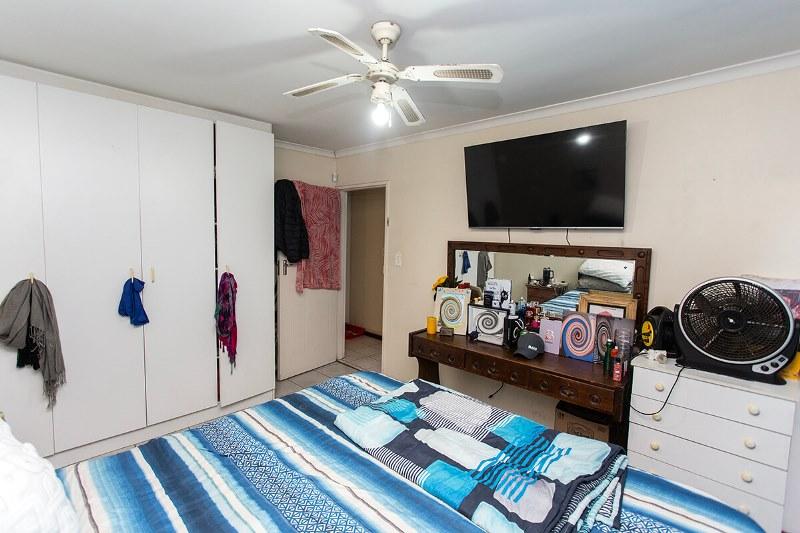 3 Bedroom Property for Sale in Peerless Park West Western Cape